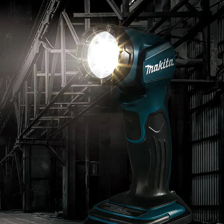 Makita DML815 LED Work Light – Job Site-Ready Lighting Solution