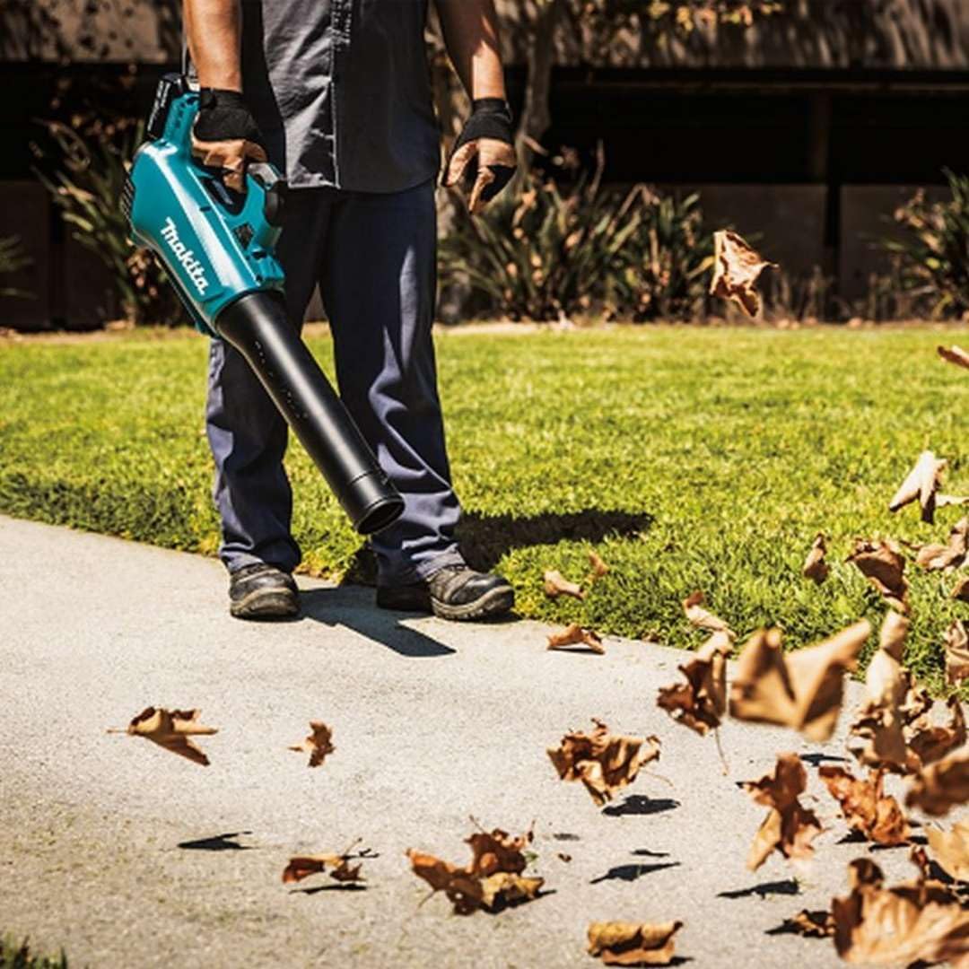 Makita DUB184RT 18V LXT Brushless Blower – Kit with BL1850B Battery & Charger