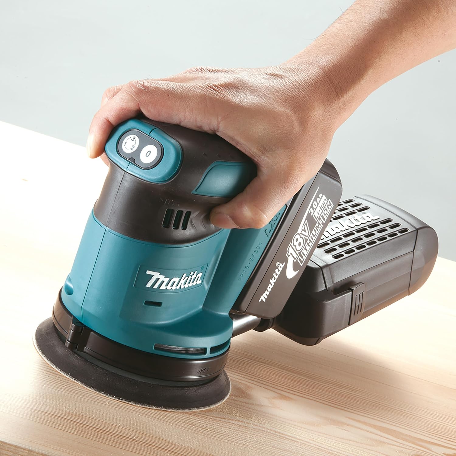 Makita DBO180Z 18V LXT Random Orbital Sander – Battery & Charger Not Included