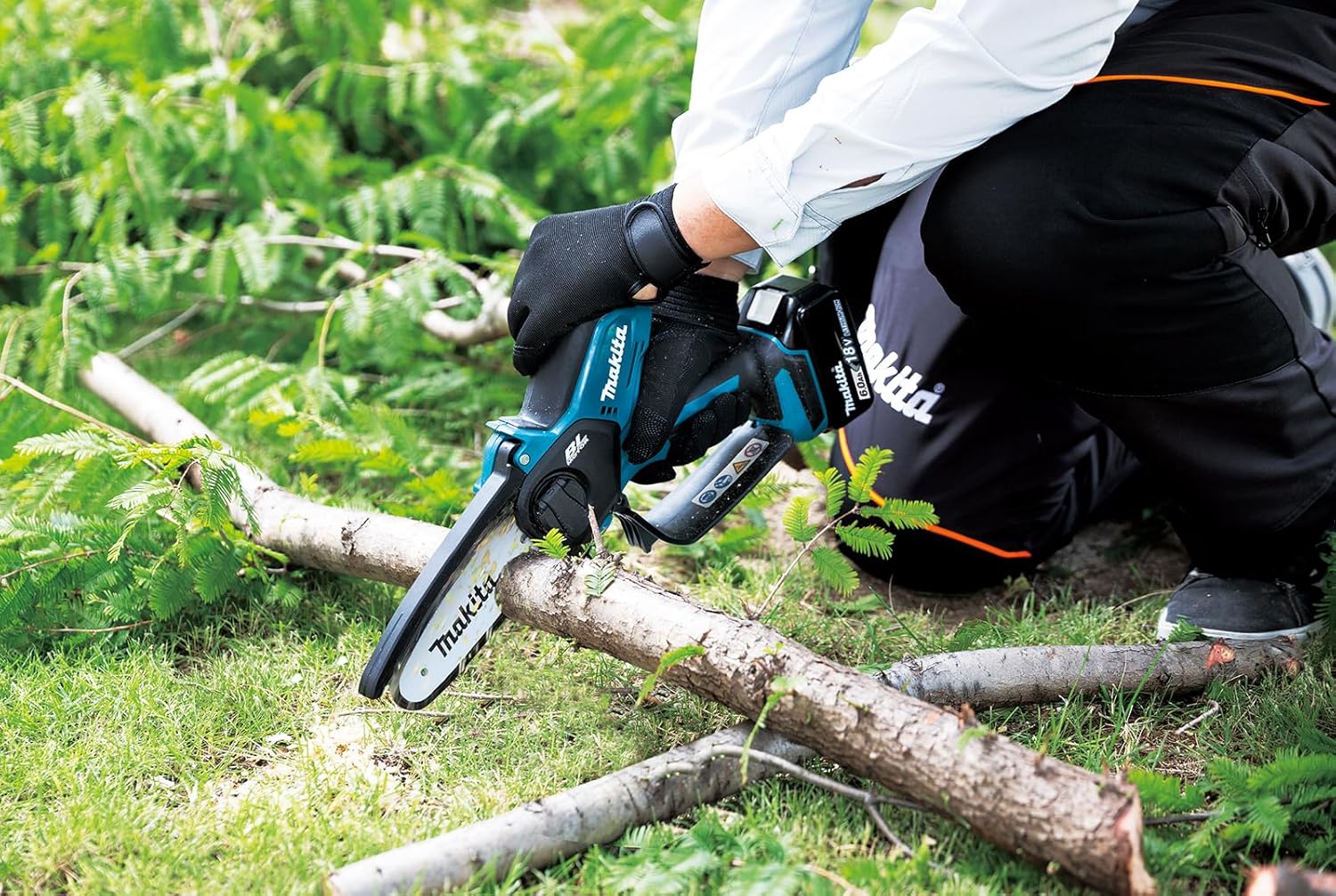 Makita DUC150Z 18V Brushless Cordless Pruning Saw 150mm – Battery and Charger Sold Separately