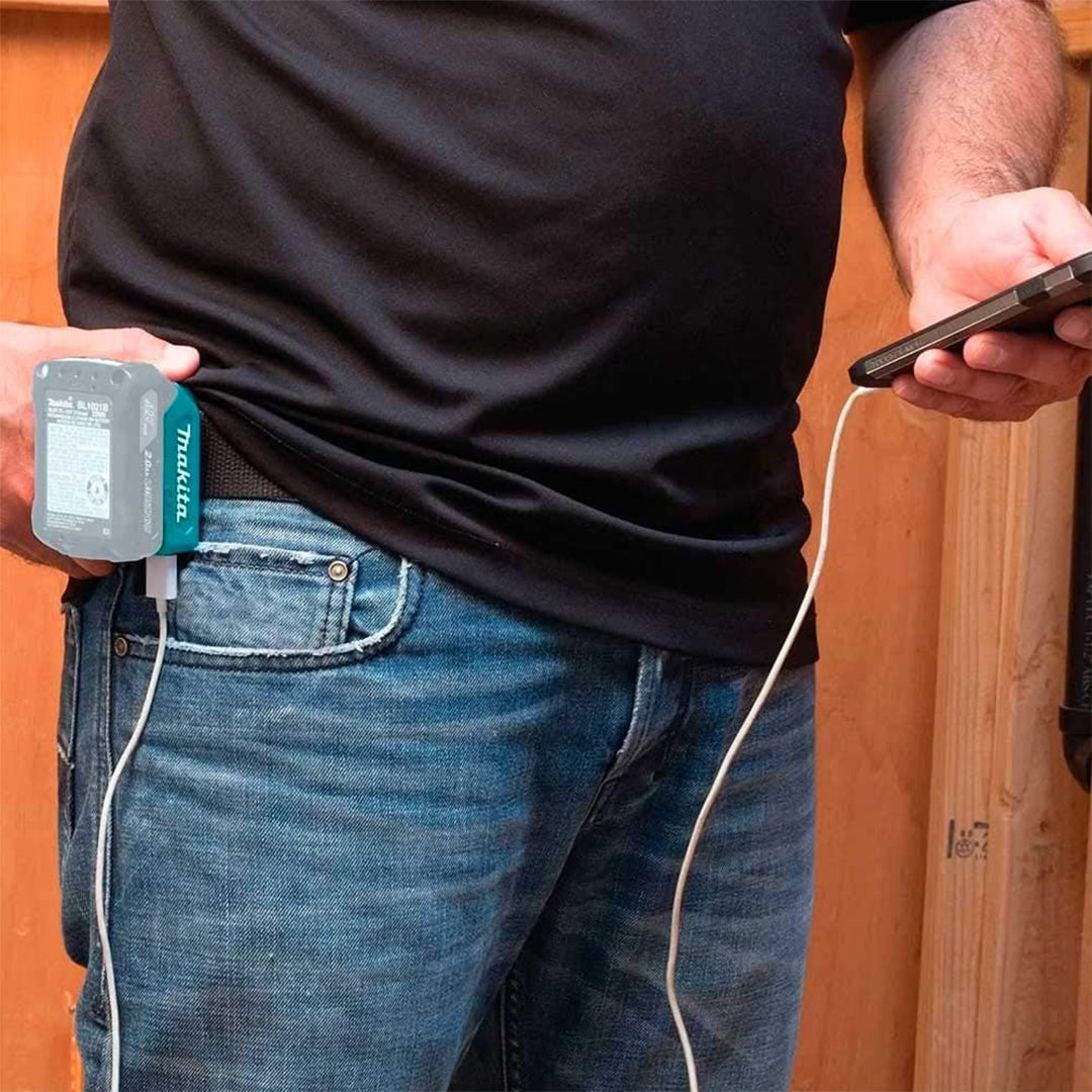 Makita ADP05 – 18V LXT Battery-Powered USB Charger for On-the-Go Power
